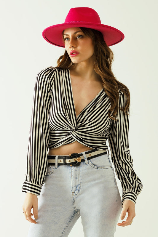 Crop Top Femme rayé avec V-coloré et front torsadé en noir et blanc